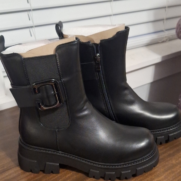 Black Rugged Sole Chunky Ankle Moto Boots with Buckle - Picture 1 of 9